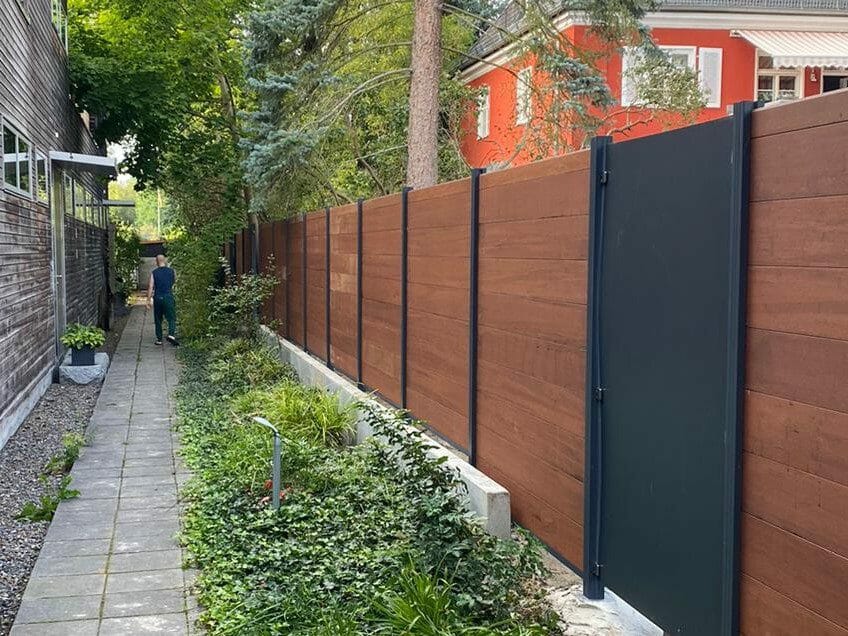2022-02 Tuinscherm Acapulco met alu palen